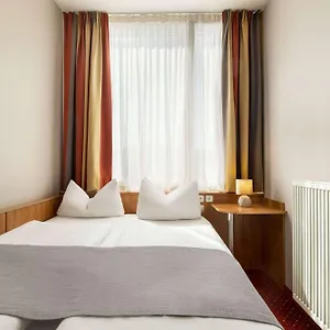 Hotel Amedia Express Passau, Trademark Collection By Wyndham